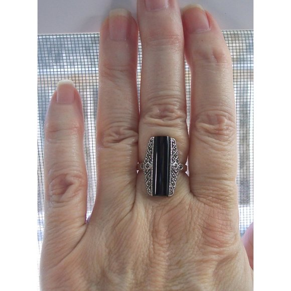 925 STERLING SILVER Tall Black Onyx & Marcasite Ring - Picture 10 of 15